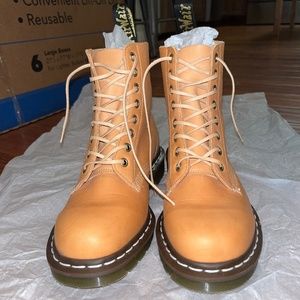 Dr Martens 1F66 Made in England 8-Eyelet Boots Horween Leather UK6 “1460 Pascal”